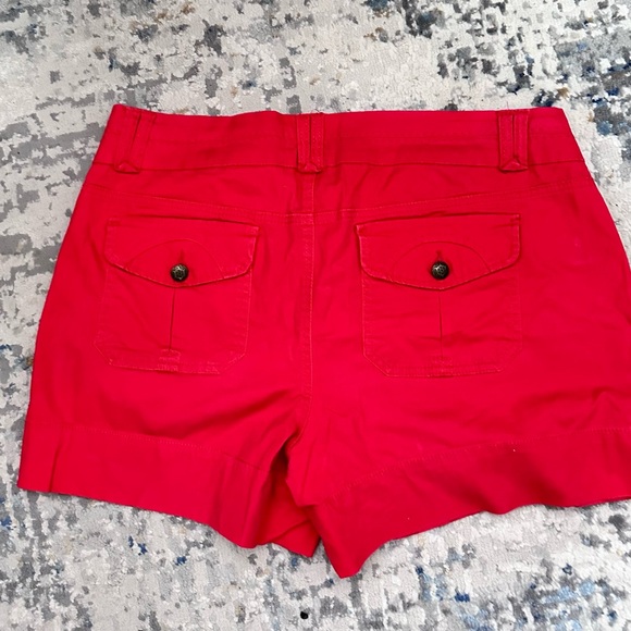 Red shorts - Picture 2 of 5